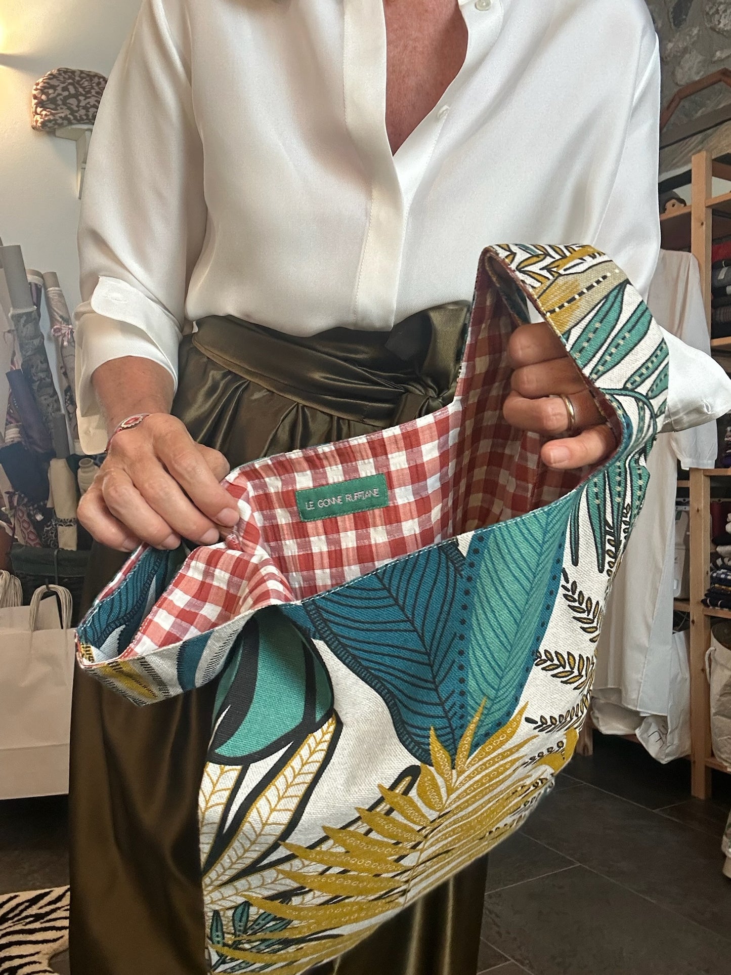 SHOPPER