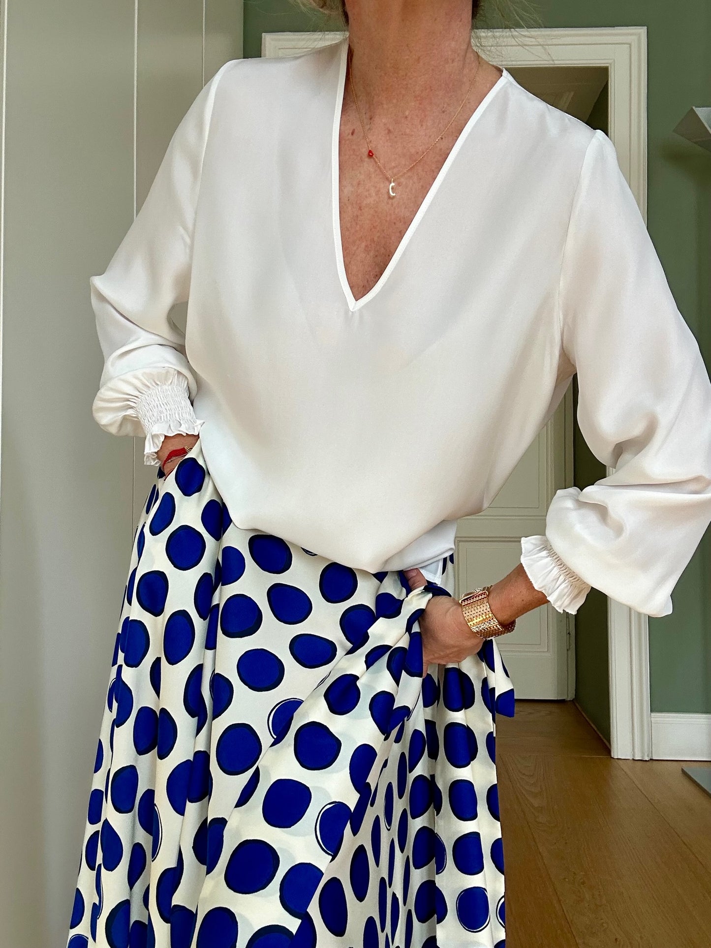 BLOUSE